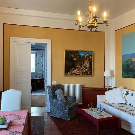 Palazzo Carratelli *