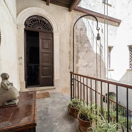 Palazzo Carratelli *